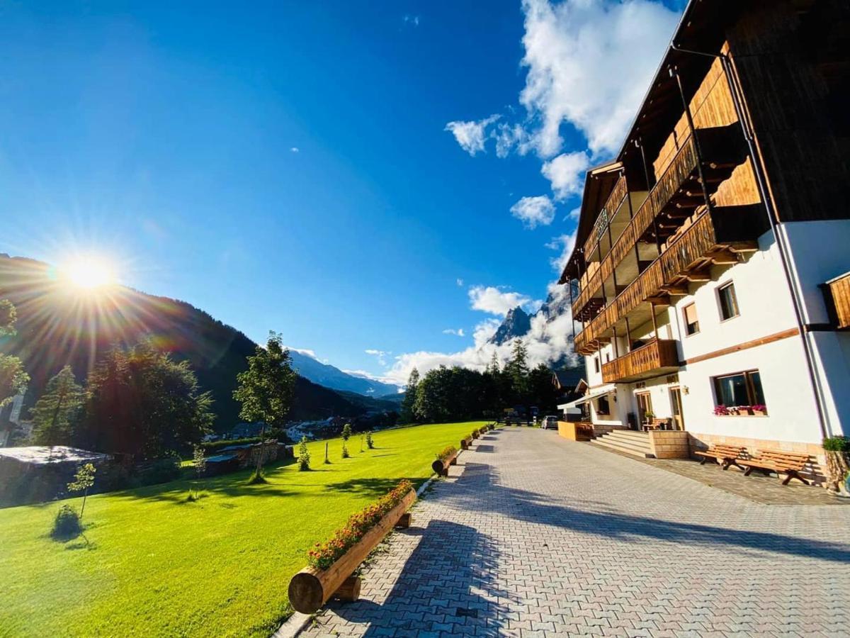Hotel Oasi Сан-Вито-ди-Кадоре Экстерьер фото