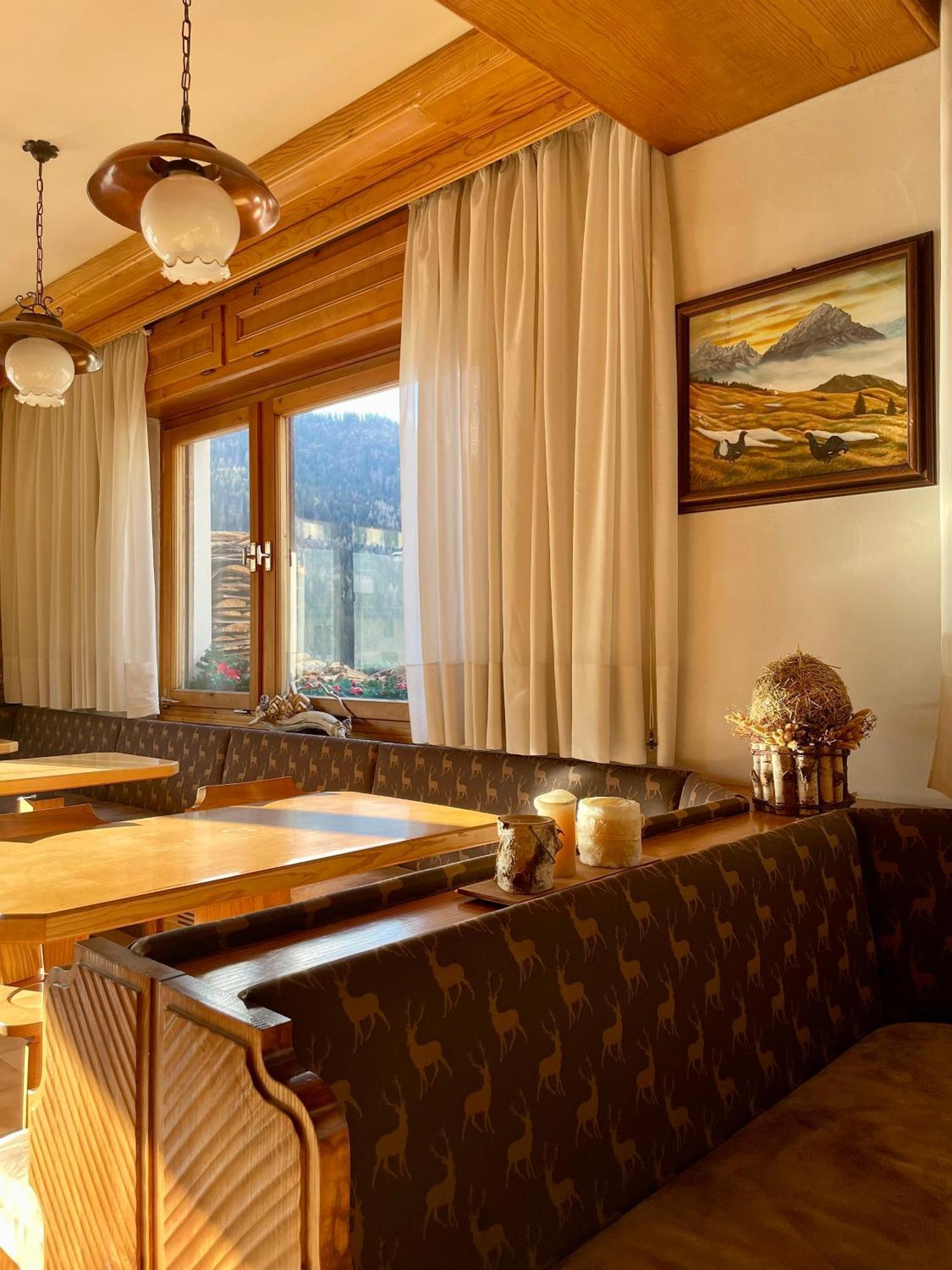 Hotel Oasi Сан-Вито-ди-Кадоре Экстерьер фото