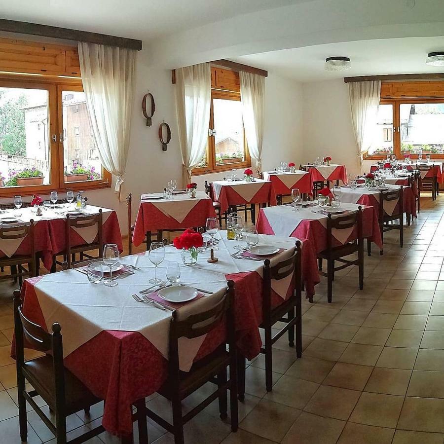 Hotel Oasi Сан-Вито-ди-Кадоре Экстерьер фото