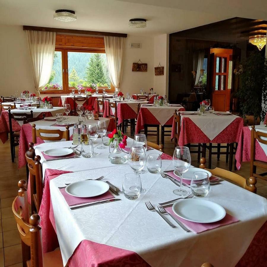 Hotel Oasi Сан-Вито-ди-Кадоре Экстерьер фото